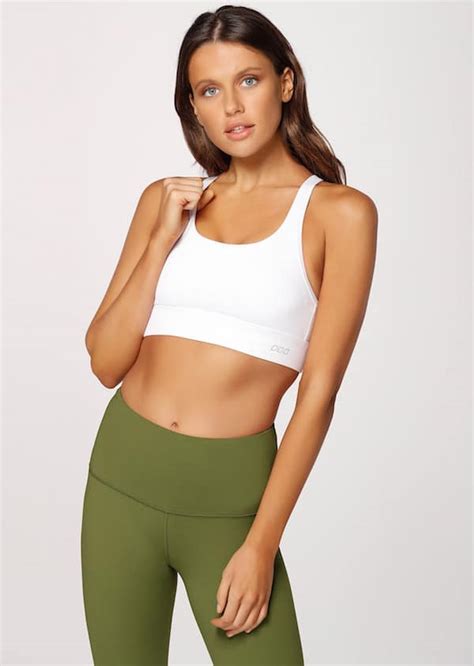 These workout bras are for sports bras, we check how well each one manages sweat, holds up during the wash, and maintains its color through perspiration, crocking, and laundering. The Best Sports Bras in Australia 2019 - The Adventure Lab