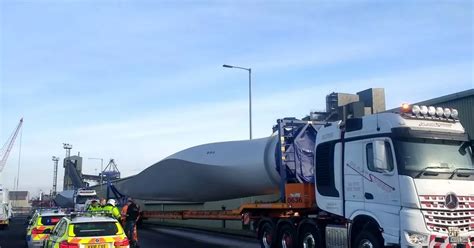 drivers warned to expect heavy delays as abnormal load travels through east yorkshire hull live