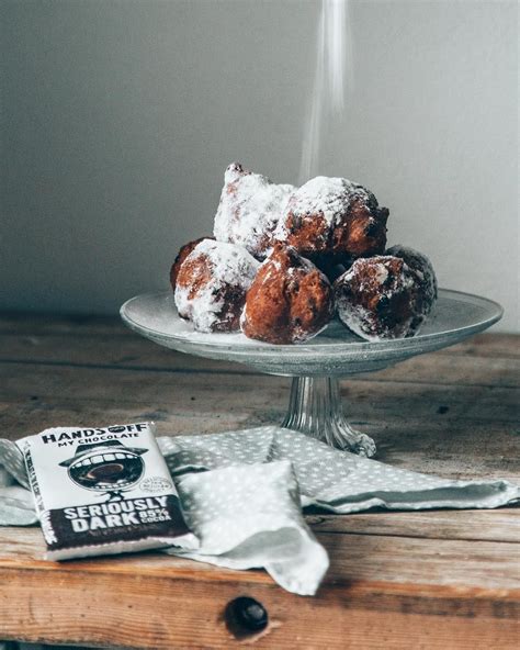 “oliebollen” Are Deep Fried Dough Balls With Powered Sugar Us Crazy Dutchies Eat Them During
