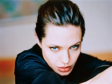 1024x768 Resolution Angelina Jolie Stunning Hd Photos 1024x768
