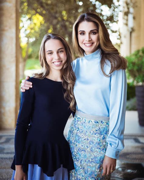 Royal Ladies On Twitter Queen Rania With Her Daughters Princess Iman