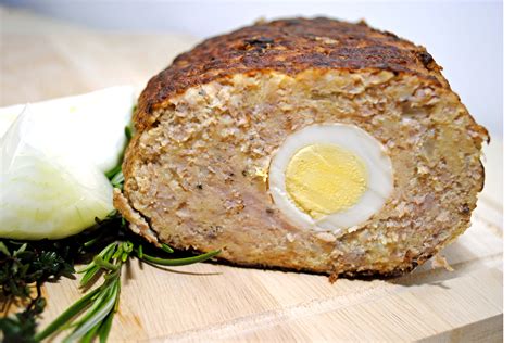 Hackbraten mit Ei