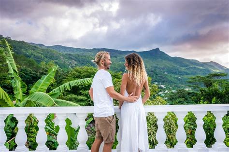 16 Travel Couples Share The Best Part About Travelling Together