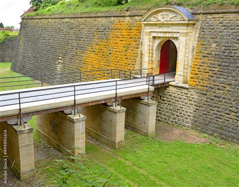 Plakat The Gate To The Fortress The Upper Town Of Longwy In Lorraine