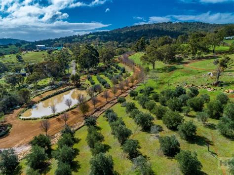 5 Weir Road, Baskerville WA 6056 | Sold: 21 Jan 2022