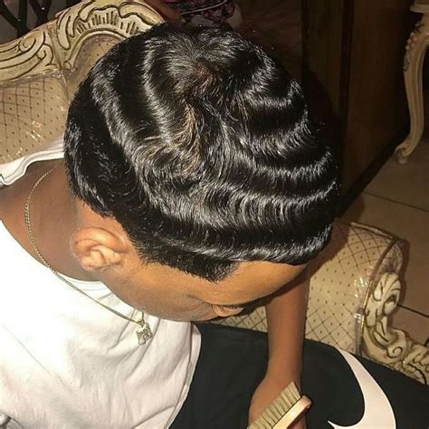 Do this for the next three weeks, or until your waves start to come in, then go for a haircut with a 1.5 guard on the grain. 𝓟𝓲𝓷𝓽𝓮𝓻𝓮𝓼𝓽: 𝓯𝔂𝓲𝓹𝓲𝓷𝓼𝓼 | Waves haircut, 360 waves hair