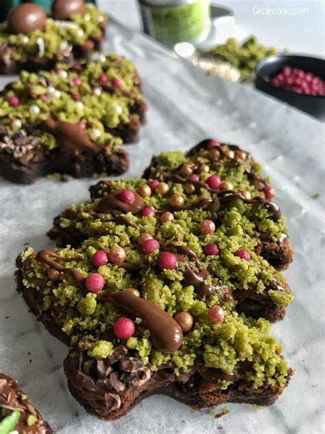 This delicious chocolate mousse has a rich chocolate flavor and is light and airy with a velvety now, there are chocolate mousse recipes that simply involve folding whipped cream into melted. Brownie Sapin de Noël au chocolat et son crumble au thé ...