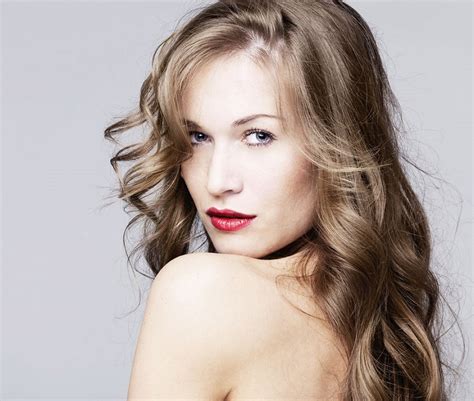 10 coiffures parfaites pour les cheveux fins  So Busy Girls