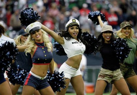 Texans Cheerleaders Salute The Military Houston Chronicle