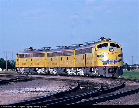 Railpicturesnet Photo Up 951 Union Pacific Emd E9a At North Platte