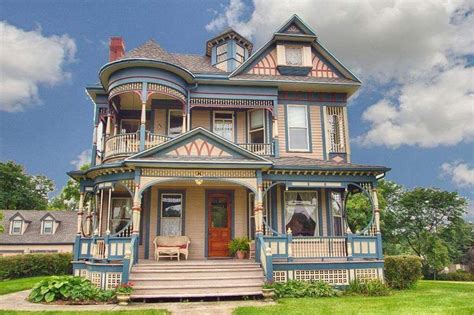 Pin By Abbeygirly On Victorian Homes Victorian Homes Old Victorian