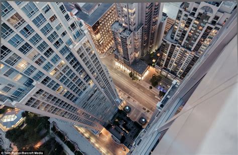 Rooftopping Its Just Jaw Dropping Vertigo Inducing Pictures Taken By