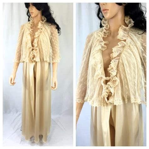 Vintage Ivory Vanity Fair Lace Nightgown Robe 1970s Off White Bridal Large Maxi Robe