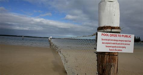 Stalemate On Dredging Of Enclosure At Lady Robinsons Beach St George Sutherland Shire Leader