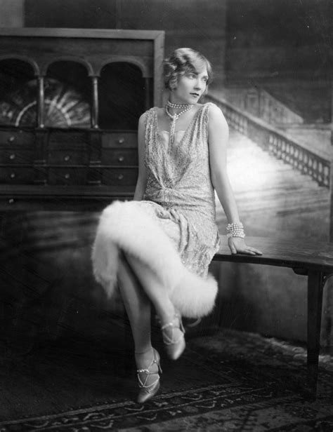 What Flappers Really Wore In The 1920s Glamour Daze Vlrengbr