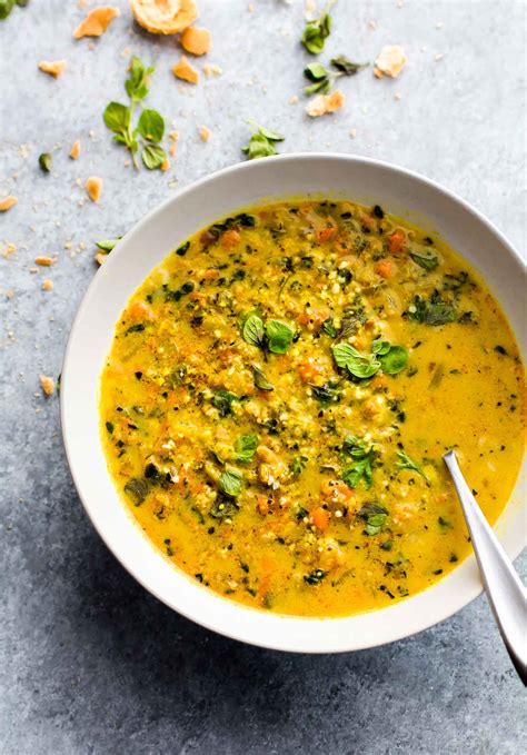 Curry paste and curry powder both have their place, but we'll be using curry powder for this soup recipe. Curried Cauliflower Rice Kale Soup {Paleo, Vegan}
