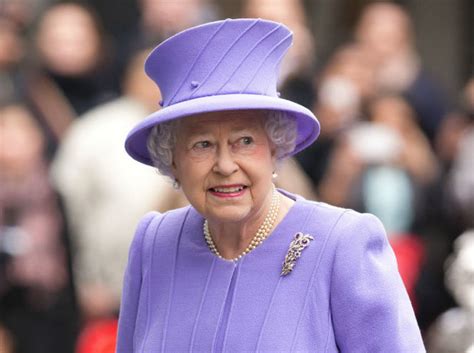 The no.1 page about queen elizabeth ii, our beloved monarch. Королева Елизавета попала в больницу впервые за 10 лет ...