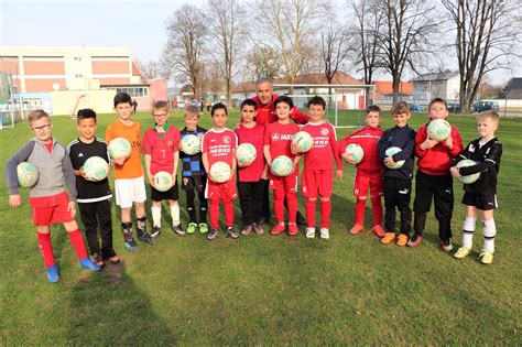 Check spelling or type a new query. Fußballcamp in Kalsdorf - Graz-Umgebung