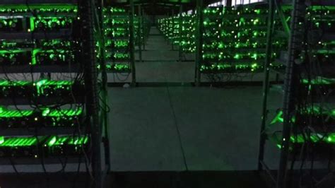 The biggest farm in the us owned by dave carlson. The Largest Bitcoin Farm in the World (17 pics) - Izismile.com