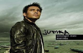 Check spelling or type a new query. Lirik Lagu - Aku Yang Tersakit - Judika