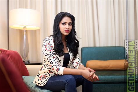 Amala became noted after playing the title role in mynaa, receiving critical acclaim for her work. Actress Amala Paul 2017 Photoshoot Gallery - Gethu Cinema