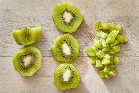 How To Cut A Kiwi A Step By Step Guide