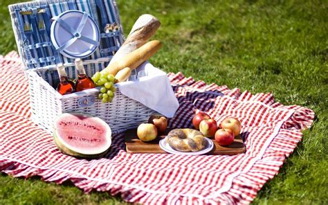 Finni1111 picnic, picnic inspiration, summer picnic, picnic ideas, food, food inspiration. Best Picnic Spots in Central Park