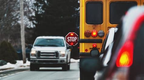 Flashing Red Lights On School Buses Means Other Vehicles Must Stop