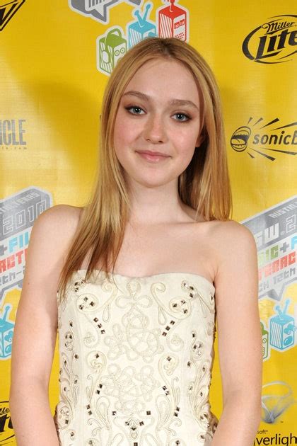 The Beauty Evolution Of Dakota Fanning Teen Vogue