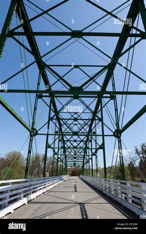 A Parker Camelback Truss Bridge Stock Photo Alamy