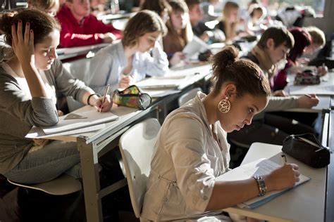 Vocational Training Drives Tertiary Qualification Rise In Switzerland