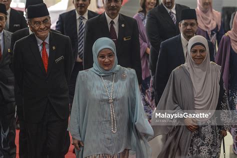 Dilengkapi dengan alatan teknologi terkini dan mempunyai 600 buah katil. FOTO Permaisuri Agong Berkenan Hadir Pada Majlis ...