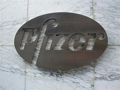 Developed with pfizer's partner biontech, if all goes well pfizer's vaccine is based on a new kind of technology. ue