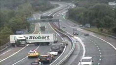 Delays Due To Jack Knifed Lorry On The M90 Bbc News