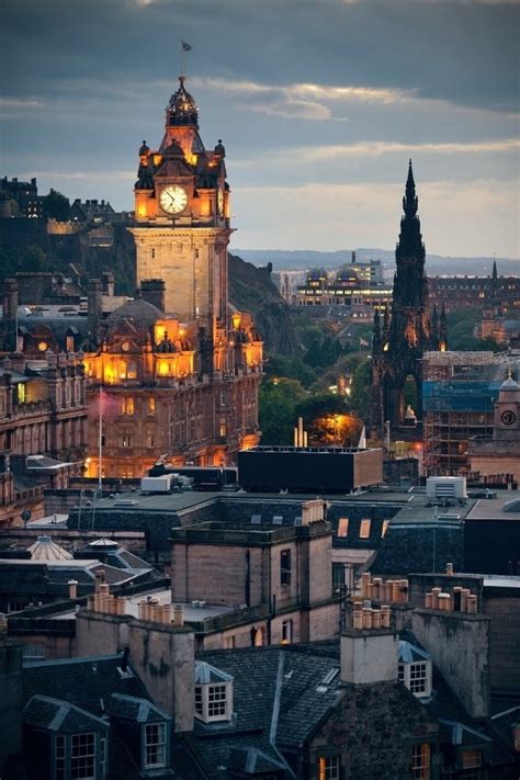 20 Fun Facts About Edinburgh That Will Surprise You (2021 Guide)