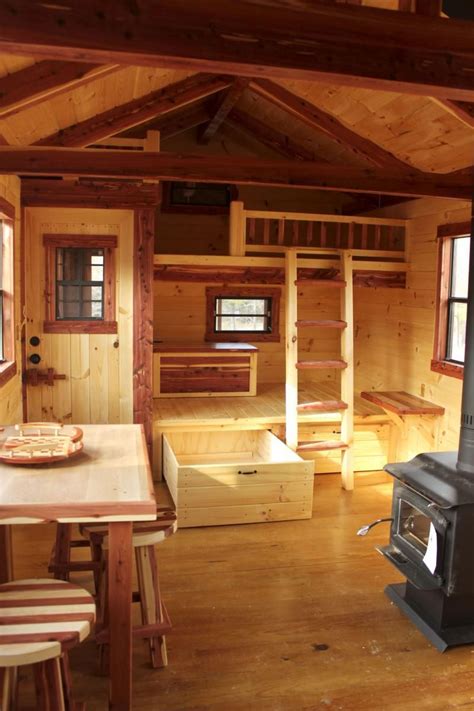 Very Cozy Cabin Tiny House Interior Small Cabin Cabin Interiors