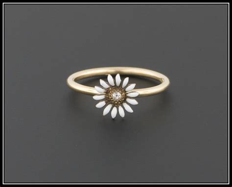 enamel daisy flower ring 10k gold ring antique stick pin ring diamond daisy ring 10k