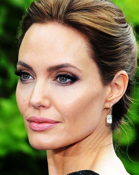 Pin By Ari On Angelina Jolie Angelina Jolie Makeup Angelina Jolie