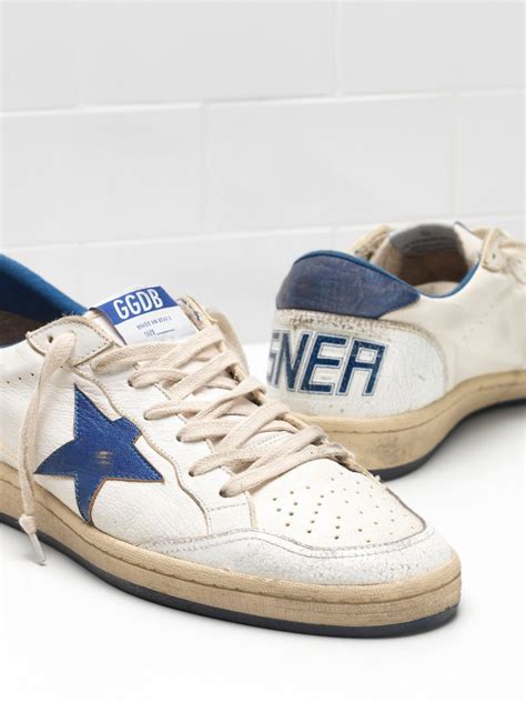 Step out and shimmer with these men's leather hi star glitter sneakers from golden goose that are ready to take you from the street to the park with a strong flat rubber sole. GGDB Ball Star Heren Sneaker Blauw | Golden Goose Sneakers ...