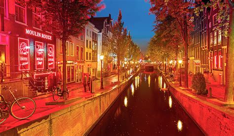 Check out our videos of some of our hostels near red light district too before you book. The Best of Amsterdam's Red Light District Nightlife ...