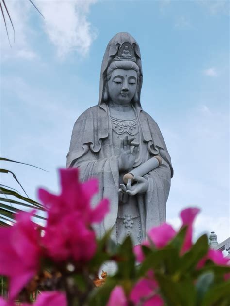 Imlek Yang Berbeda Di Vihara Avalokitesvara Pematangsiantar Tagar