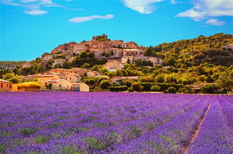 Provence A Voir Visiter Villages Villes Alpes Lavande En Ce Moment Guide De La