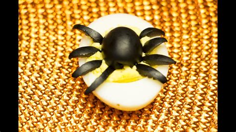 How To Make Spider Deviled Eggs For Halloween Diy Youtube
