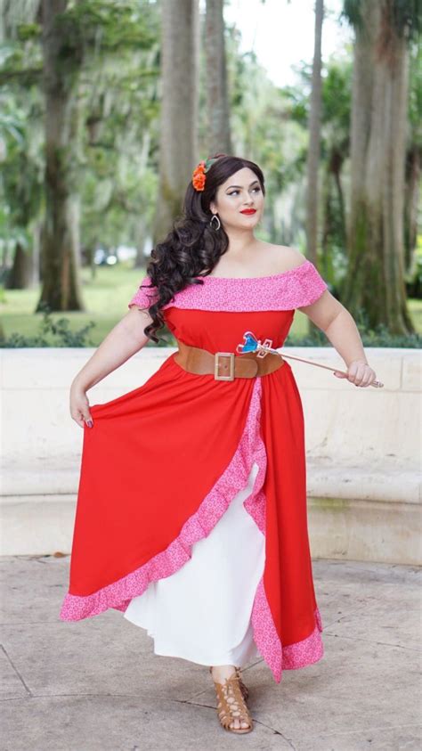 Plus Size Influencers Dressed Up As Disney Princesses For A Photo Shoot