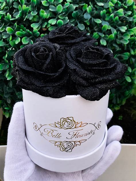 Belle Fleuriste Black Glitter Roses White Box 3 Roses Bellefleuristeuk