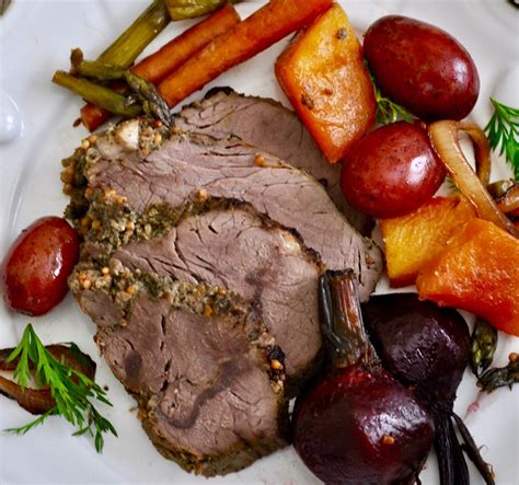 Add in the beef stock, rosemary, thyme and the beef. Roast Beef With Potatoes And Carrots / Classic Pot Roast is comfort food at it's best, made with ...