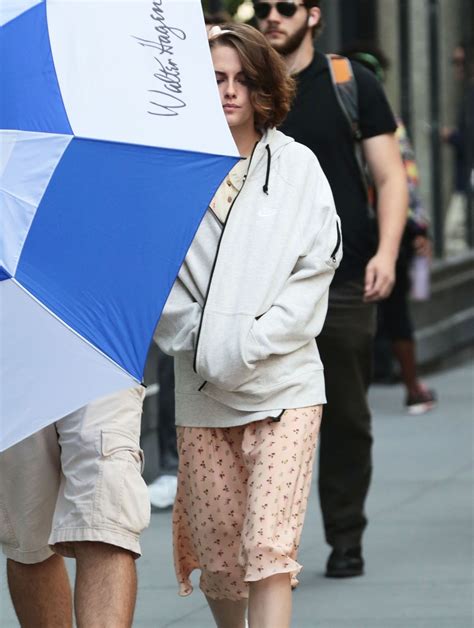 Kristen Stewart On The Set Of New Woody Allen Movie In New York 0921