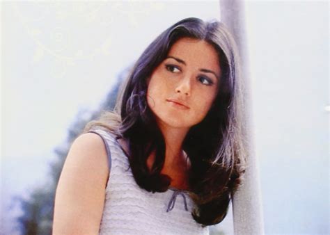 Gigliola cinquetti (born 20 december 1947 in verona, italy) is an italian pop singer. Gigliola Cinquetti: Si: 1974 | The Eurovision Song Reviews