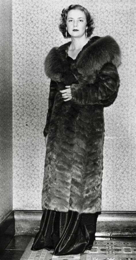 pin by 1930s women s fashion on 1930s evening furs 1930s outfits fashion 1930 fashion