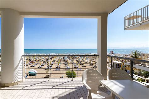 Villalovatit Beach Apartments At Lido Di Jesolo